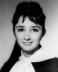 María Antonieta de las Nieves así lucía de joven fuera de su papel de